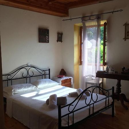 Country Traditional House In Corfu Village, Greece Sinarádes Exterior foto